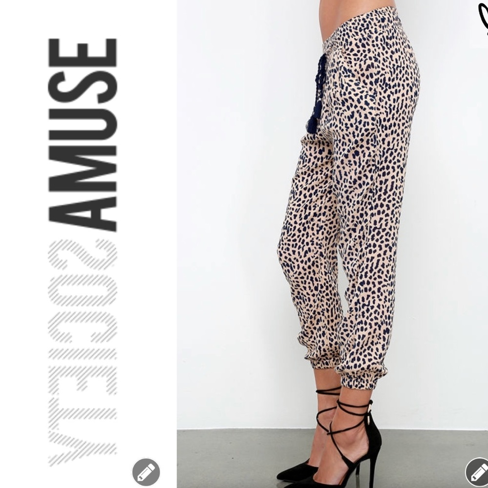 Amuse Society Leopard Print Pants